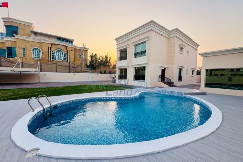 Βίλα σε Umm Suqeim, Dubai, ΗΑΕ 5 υπνοδωμάτια, 464.5 τ.μ. Αρ. 652681 - φωτογραφία 2