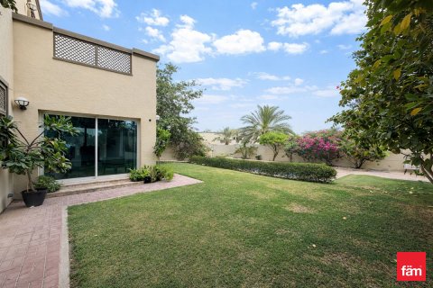 Vila u gradu Jumeirah Park, Dubai, UAE 4 spavaće sobe, 738.1 m2 Br. 699924 - Slika 2