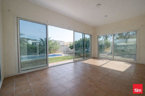 Vila u gradu Jumeirah Park, Dubai, UAE 4 spavaće sobe, 738.1 m2 Br. 699924 - Slika 3