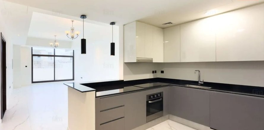 Casa urbana em Dubai, EAU 4 quartos, 187.2 m2 № 714949