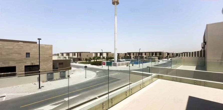 Townhouse in Dubai, UAE 4 bedrooms, 187.2 sq.m. № 714949