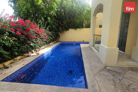 Villetta a schiera in affitto a Dubai, EAU 2 camere da letto, 212.4 mq. № 714954 - foto 26