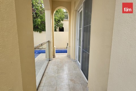Villetta a schiera in affitto a Dubai, EAU 2 camere da letto, 212.4 mq. № 714954 - foto 9