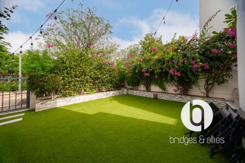 Huvila Dubai Hills Estate, Arabiemiraatit 3 makuuhuonetta, 212 m2 № 719372