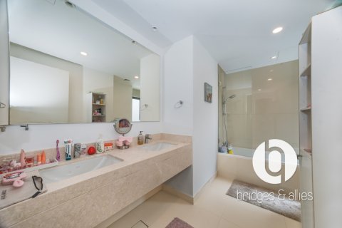Villa til salg i Dubai Hills Estate, Dubai, UAE 3 soveværelser, 212 kvm № 719372 - foto 24