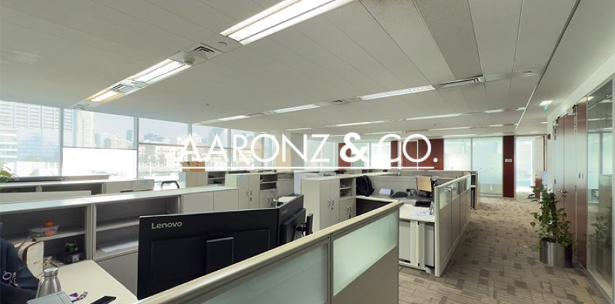 Ured u gradu Sheikh Zayed Road, Dubai, UAE 557 m2 Br. 689602