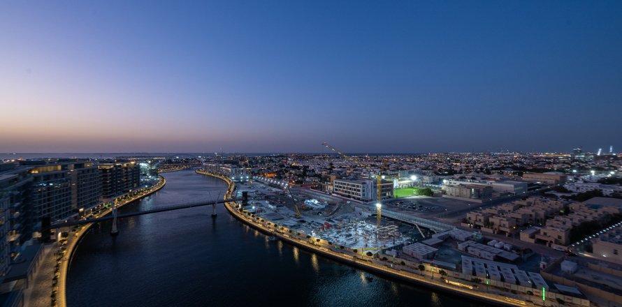Apartment i Dubai, UAE 2 soveværelser, 149.94 kvm № 749225