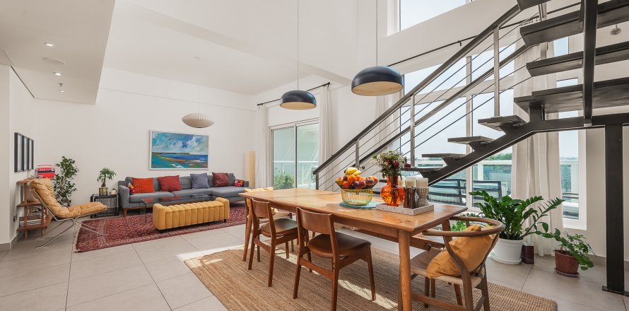 Квартира в Jumeirah Heights, Дубай, ОАЭ 3 спальни, 251.86м2 № 749223