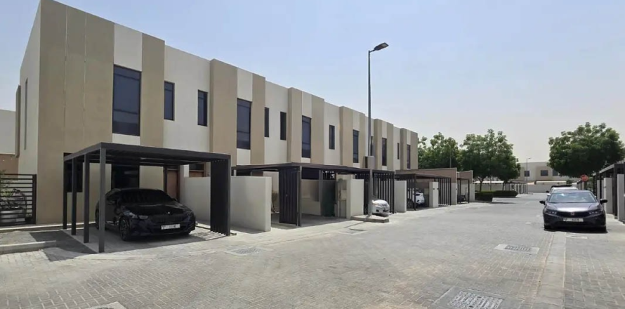 Villa à Al Tai, Sharjah, EAU: 2 chambres, 128 m2 № 658805