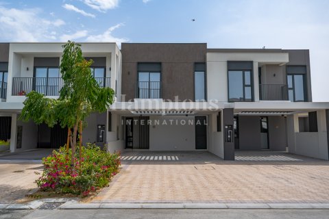 Radový dom v Dubai South (Dubai World Central), SAE 3 spálne, 142.60982112 m2 č. 659863 - Fotografia 8