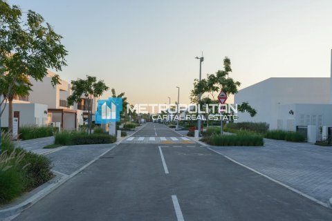 Huvila Yas Island, Abu Dhabi, Arabiemiraatit 4 makuuhuonetta, 314.9 m2 № 652481 - kuva 24