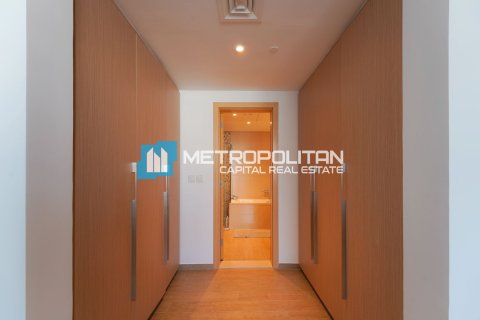 Huoneisto Yas Island, Abu Dhabi, Arabiemiraatit 3 makuuhuonetta, 202.8 m2 № 652480 - kuva 11