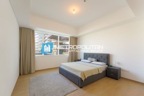 Huoneisto Yas Island, Abu Dhabi, Arabiemiraatit 3 makuuhuonetta, 202.8 m2 № 652480 - kuva 9