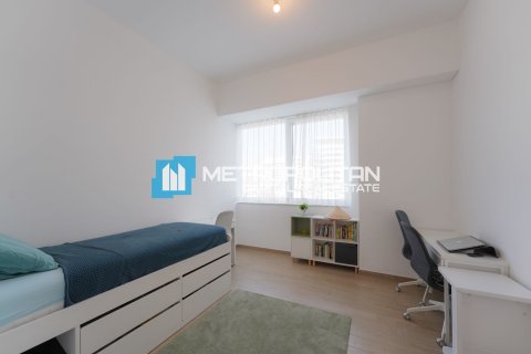 Huoneisto Yas Island, Abu Dhabi, Arabiemiraatit 3 makuuhuonetta, 202.8 m2 № 652480 - kuva 15