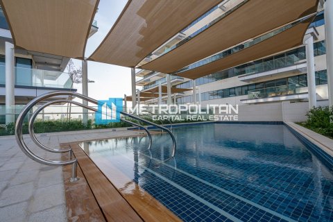 Huoneisto Yas Island, Abu Dhabi, Arabiemiraatit 3 makuuhuonetta, 202.8 m2 № 652480 - kuva 24