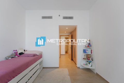 Huoneisto Yas Island, Abu Dhabi, Arabiemiraatit 3 makuuhuonetta, 202.8 m2 № 652480 - kuva 14