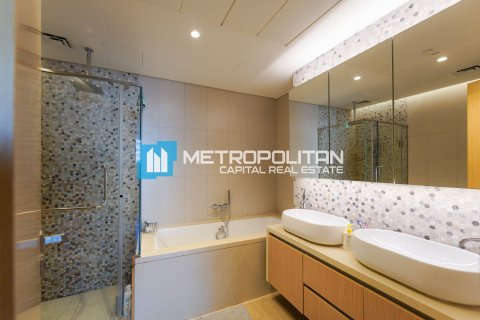 Huoneisto Yas Island, Abu Dhabi, Arabiemiraatit 3 makuuhuonetta, 202.8 m2 № 652480 - kuva 17