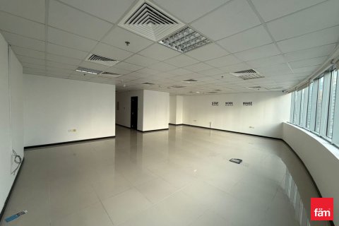 Office in Business Bay, Dubai, UAE 87.4 sq.m. № 706099 - photo 2