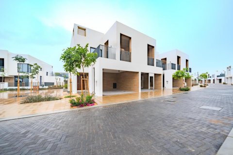 Townhouse de închiriat în Arabian Ranches 3, Dubai, EAU 3 dormitoare, 120 mp.  №642092 - poză 1