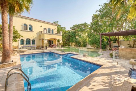 Willa do wynajęcia w Jumeirah Park, Dubai, ZEA 3 sypialnie, 806 mkw., nr 642095 - zdjęcie 1