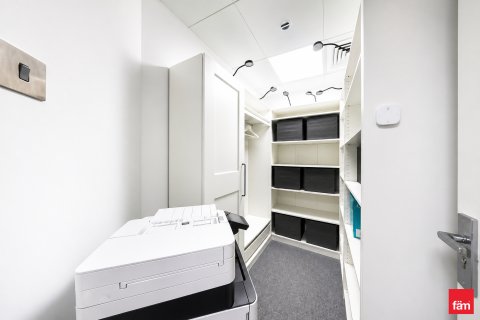Office in Dubai, UAE 102 sq.m. № 678930 - photo 10