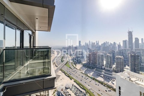 Lägenhet till försäljning i Business Bay, Dubai, UAE 1 sovrum, 77.02 kvm Nr. 744356 - fotografi 17