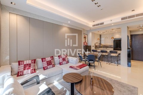 Lägenhet till försäljning i Business Bay, Dubai, UAE 1 sovrum, 77.02 kvm Nr. 744356 - fotografi 2
