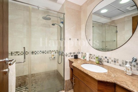 Kattohuoneisto Dubai Marina, Dubai, Arabiemiraatit 5 makuuhuonetta, 554.98951558 m2 № 704188 - kuva 3