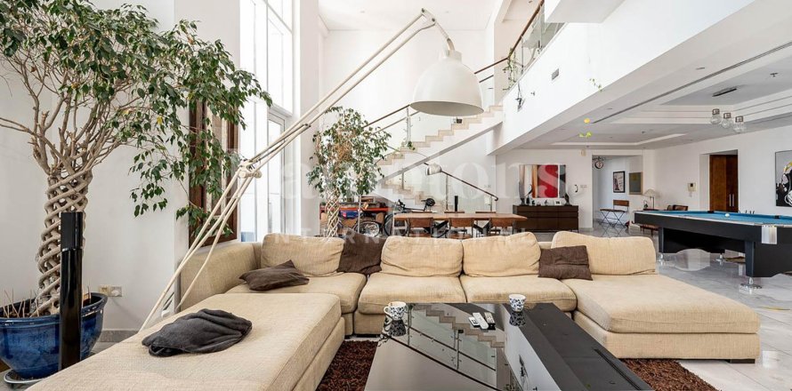 Kattohuoneisto Dubai Marina, Dubai, Arabiemiraatit 5 makuuhuonetta, 554.99 m2 № 704188