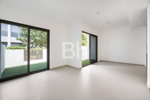 Vilă de închiriat în Tilal Al Ghaf, Dubai, EAU 3 dormitoare, 200 mp.  №643870 - poză 4