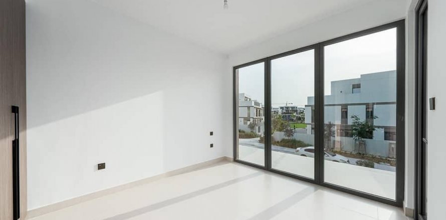 Townhouse în Tilal Al Ghaf, Dubai, EAU 4 dormitoare, 280 mp. №643869