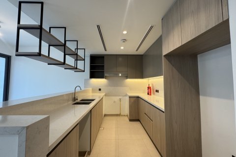 Casa urbana para arrendamento em Tilal Al Ghaf, Dubai, EAU 3 quartos, 140.47 m2 № 750748 - foto 2