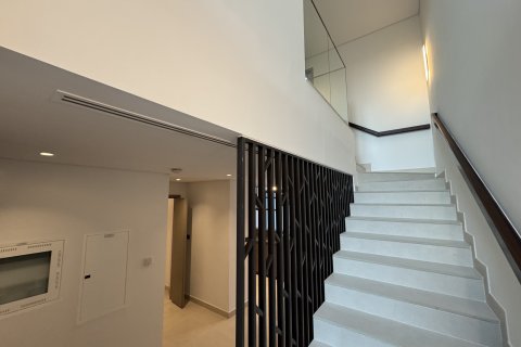 Casa urbana para arrendamento em Tilal Al Ghaf, Dubai, EAU 3 quartos, 140.47 m2 № 750748 - foto 5
