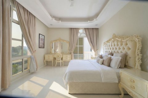 Снять в аренду виллу в Джумейра, Дубай, ОАЭ 7 спален, 826.84м2, № 750753 - фото 4