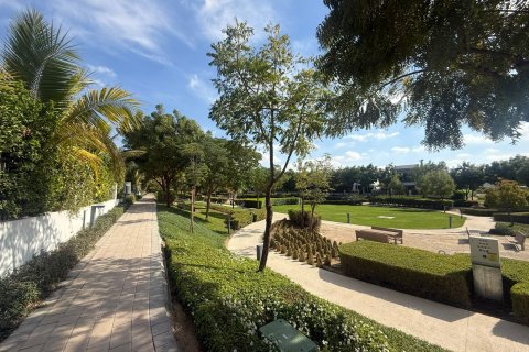 Villa in Dubai Hills Estate, UAE 5 bedrooms, 385.04 sq.m. № 750752 - photo 17