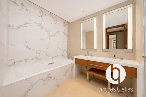 Appartement à louer à Downtown Dubai (Downtown Burj Dubai), Dubai, EAU 2 chambres, 114 m2 № 763932 - photo 24