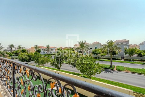 Villa in The Villa, Dubai, UAE 5 bedrooms, 743 sq.m. № 655520 - photo 2