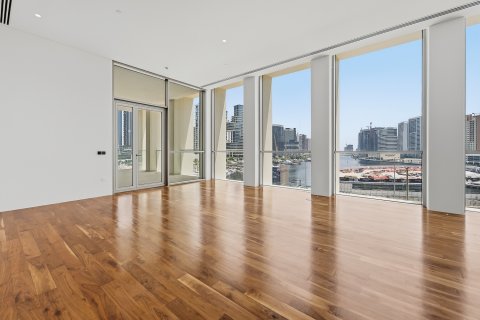 Üürile anda katusekorter asukohaga Business Bay, Dubai, AÜE: 4 magamistoaga, 444.21 m² Nr 749599 - pilt 9