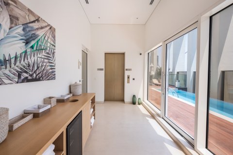 Üürile anda katusekorter asukohaga Business Bay, Dubai, AÜE: 4 magamistoaga, 444.21 m² Nr 749599 - pilt 17