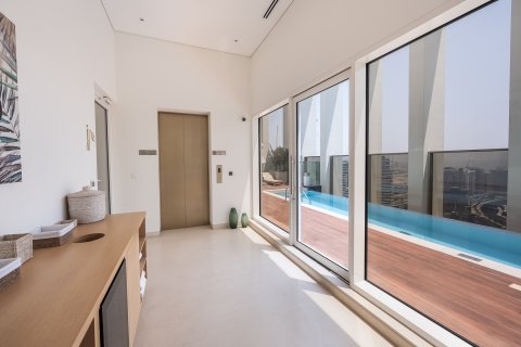 Üürile anda katusekorter asukohaga Business Bay, Dubai, AÜE: 4 magamistoaga, 444.21 m² Nr 749599 - pilt 7