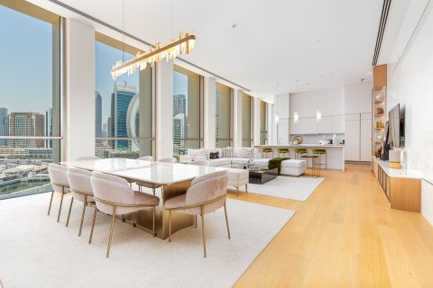 Appartamento in affitto a Business Bay, Dubai, EAU 4 camere da letto, 444.21 mq. № 749598 - foto 2