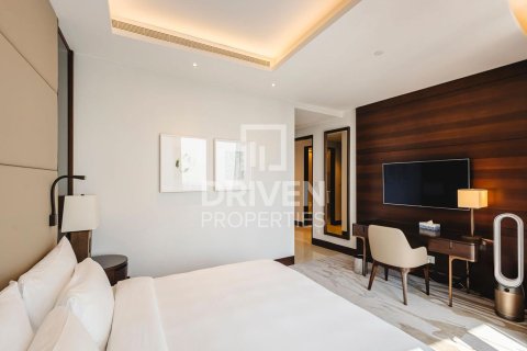 Apartment in Downtown Dubai (Downtown Burj Dubai), Dubai, UAE 4 bedrooms, 235.7 sq.m. № 742074 - photo 13