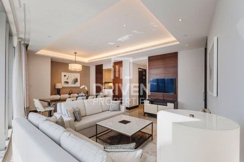 Apartment in Downtown Dubai (Downtown Burj Dubai), Dubai, UAE 4 bedrooms, 235.7 sq.m. № 742074 - photo 3