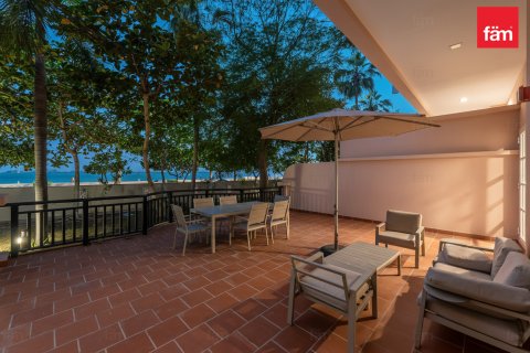 Apartmen di Palm Jumeirah, Dubai, UAE 1 bilik tidur, 145.1 meter persegi № 678943 - foto 1