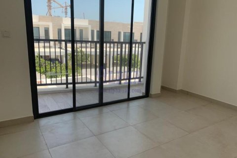 Vilë në Mina Al Arab, Ras Al Khaimah, Emiratet e Bashkuara Arabe 3 dhoma gjumi, 303.5 m2. № 710910 - Foto 8