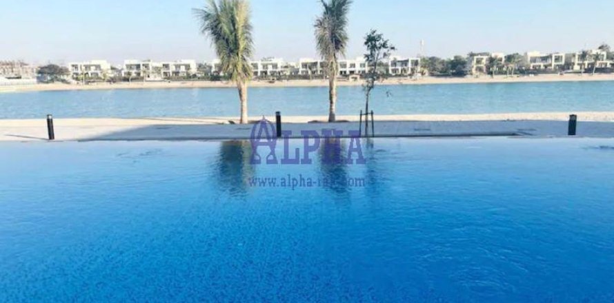 Vilë në Mina Al Arab, Ras Al Khaimah, Emiratet e Bashkuara Arabe 3 dhoma gjumi, 303.5 m2. № 710910