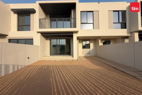 خانه شهری در Jebel Ali، Dubai ، امارات متحده عربی 3 خوابه ، 242.3 متر مربع.  شماره 740511