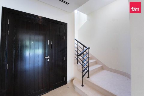 Városi lakóépület itt: Dubai, EAE, 2 hálószoba, 664.9 m², azonosító: 740508 - fénykép 6