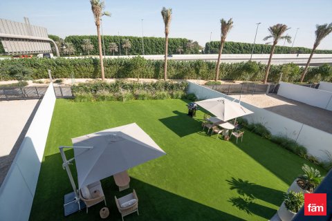 Villa til leje i Dubai, UAE 3 soveværelser, 307.2 kvm № 685899 - foto 2