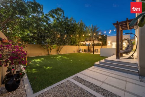 Vila di Dubai, UAE 3 bilik tidur, 332 meter persegi № 685898 - foto 22